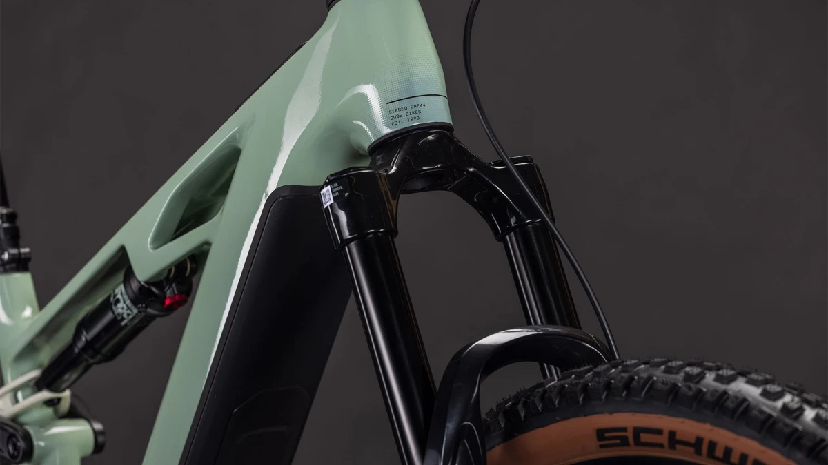 Rower-Cube-Stereo-Hybrid-ONE44-HPC-Race-800-driedherbsnblack-2026-p7.jpg
